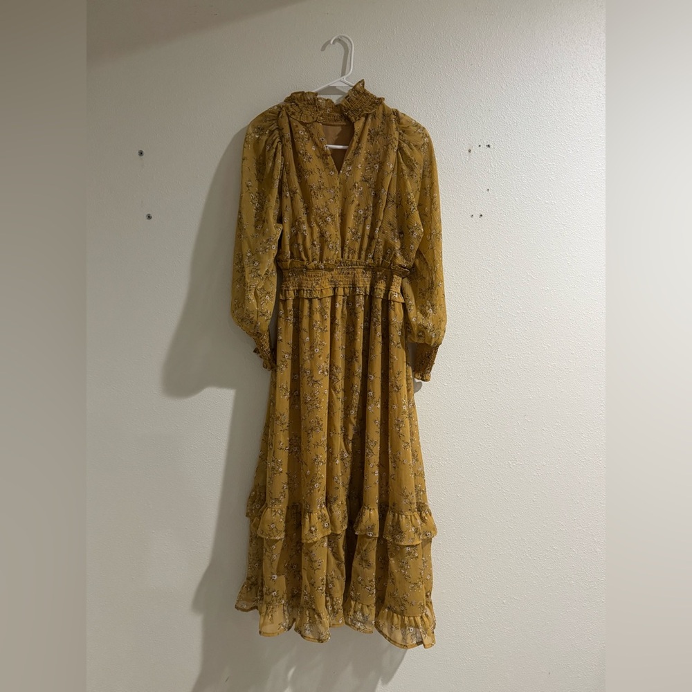 Chic Mustard Floral Midi Dress